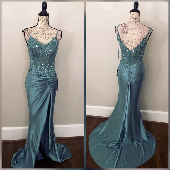 David's Bridal Dresses & Skirts - Sexy light blue prom dress, evening gown, formal dress, or pageant dress